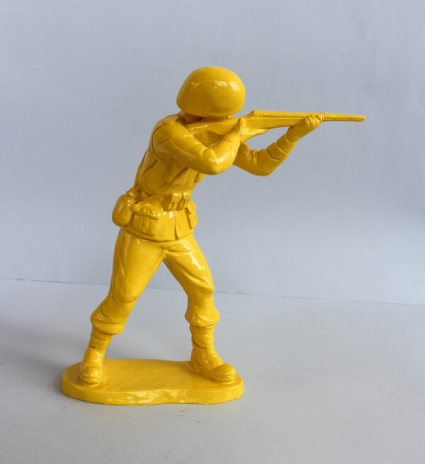 Peacekeepers Rifle Pop Color (Yellow)